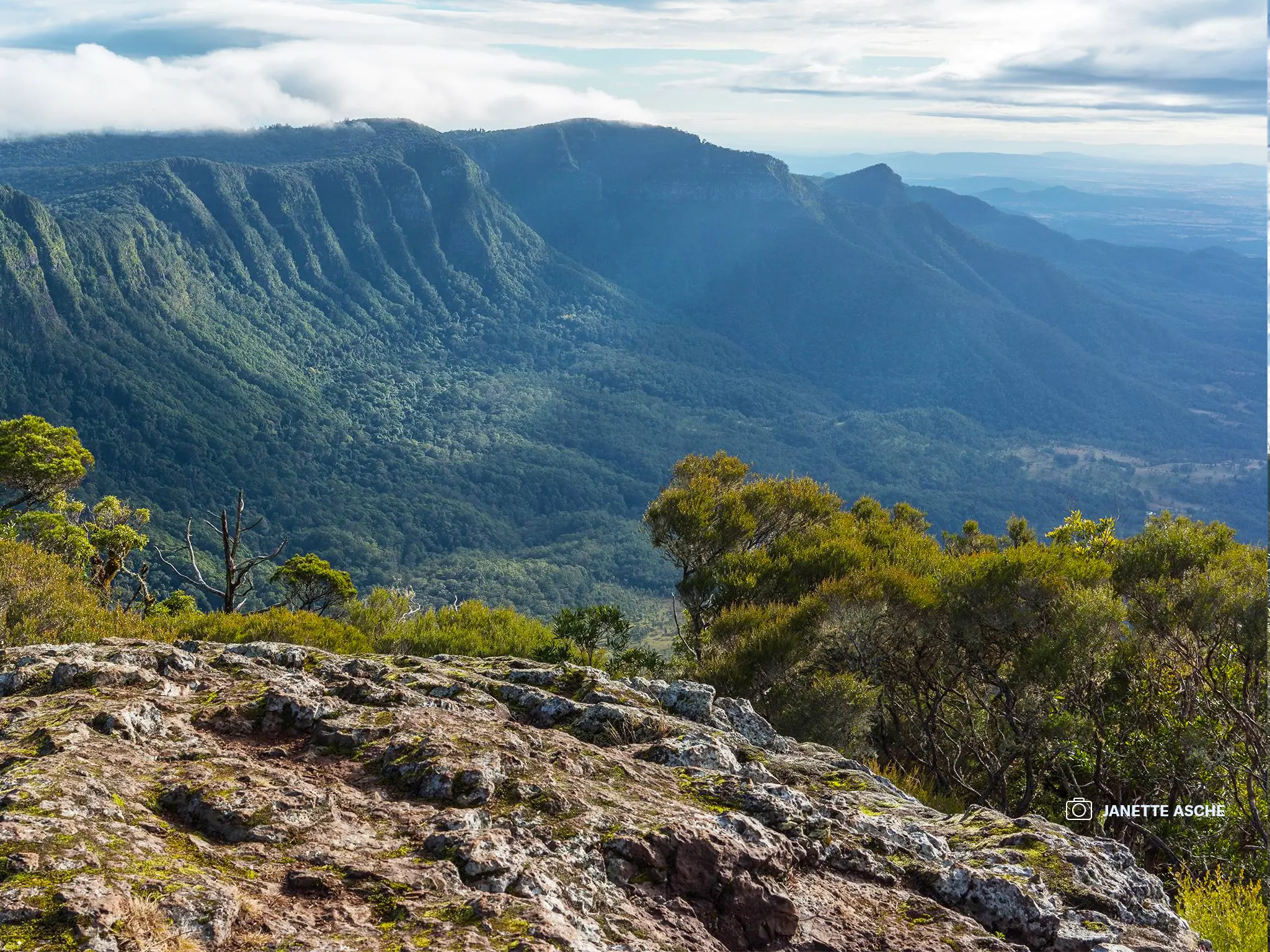 bare-rock-morgans-track-view