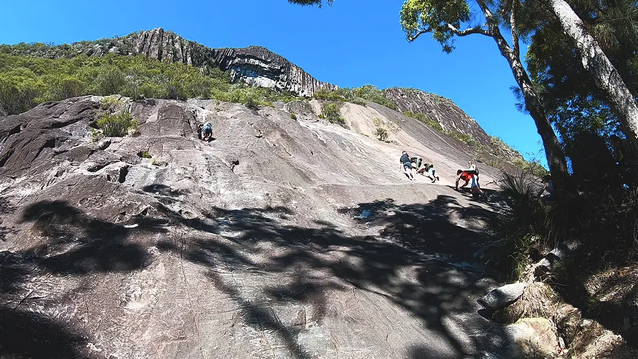 mount-beerwah climbing